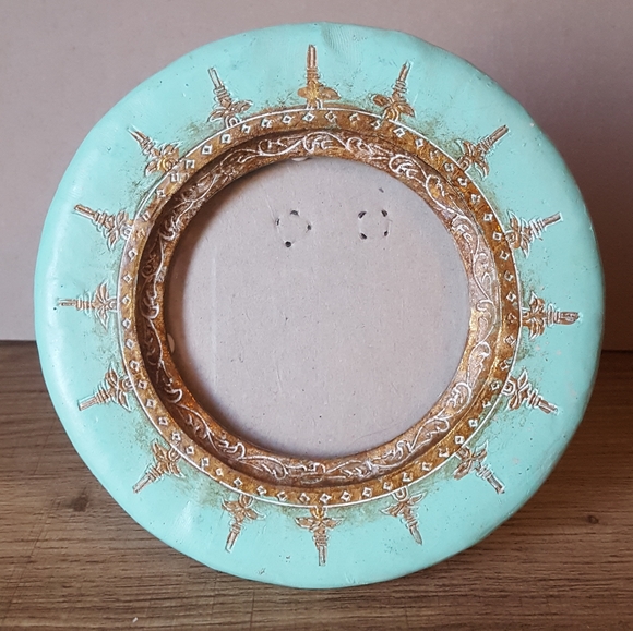 Cynthia Rowley Other - Cynthia Rowley New York Teal Round picture frame